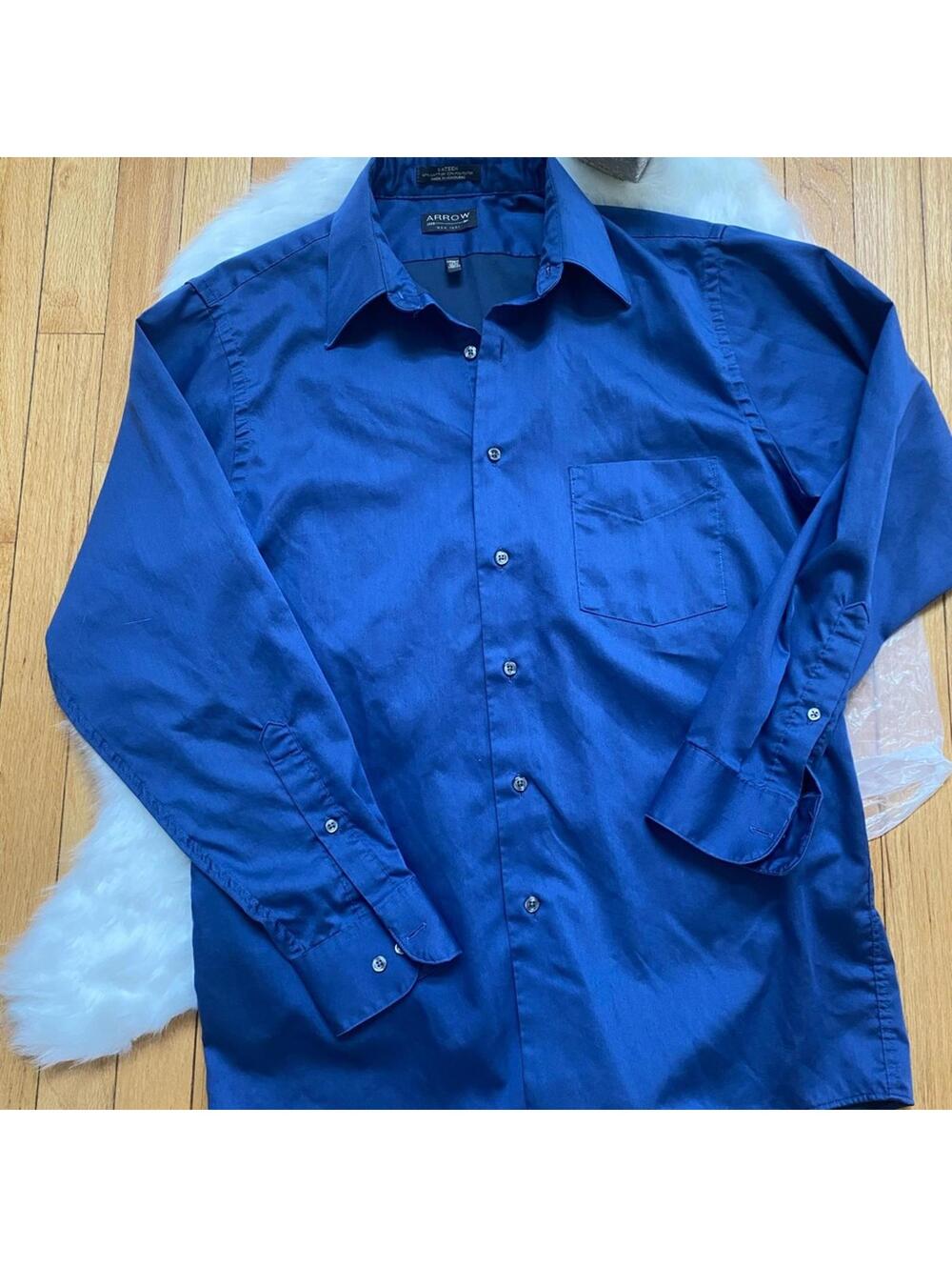 Arrow Men's Medium Blue Wrinkle-Free Dress Shirt